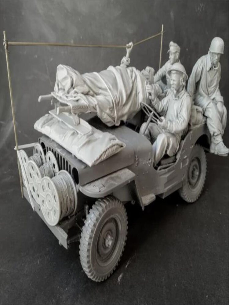 Unassambled   1/16 Ambulance C - Model Kit Italeri review and price