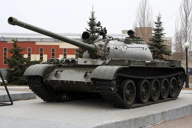 1/144 Scale Soviet T-54 Main B - Model Kit Walmart review and price